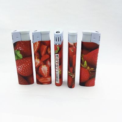 재충전 가능한 다채로운 플라스틱 딸기 켜기